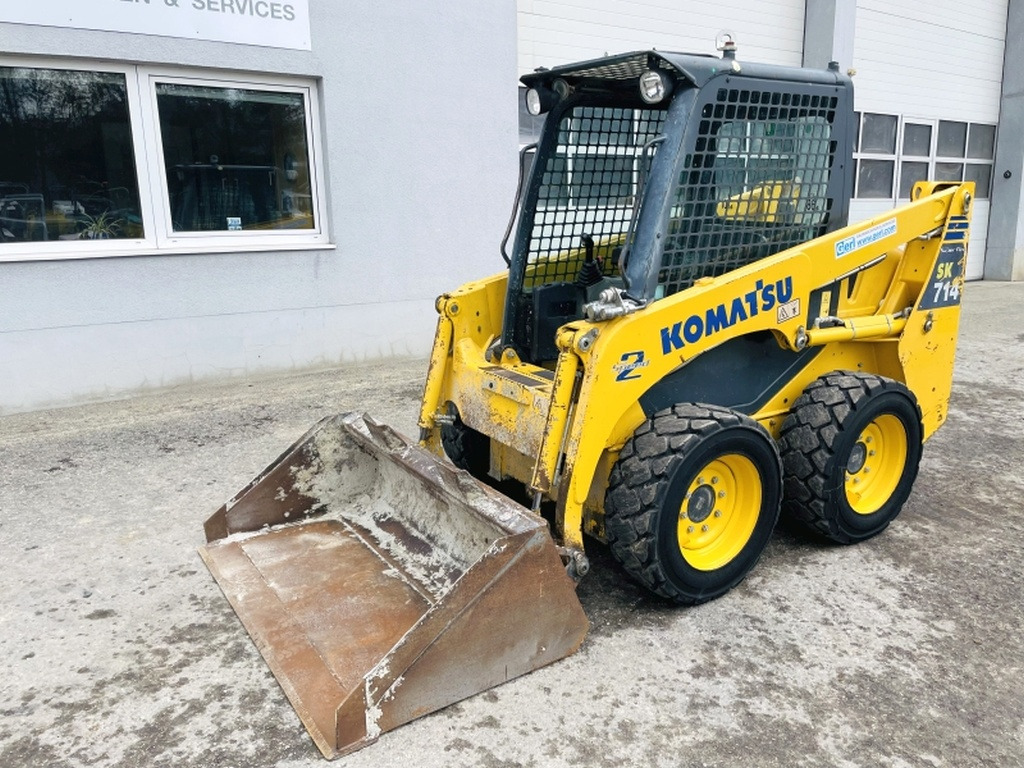 Komatsu SK714-5 (3948) - Mini chargeuse: photos 4 Komatsu SK714-5 (3948) - Mini chargeuse: photos 4