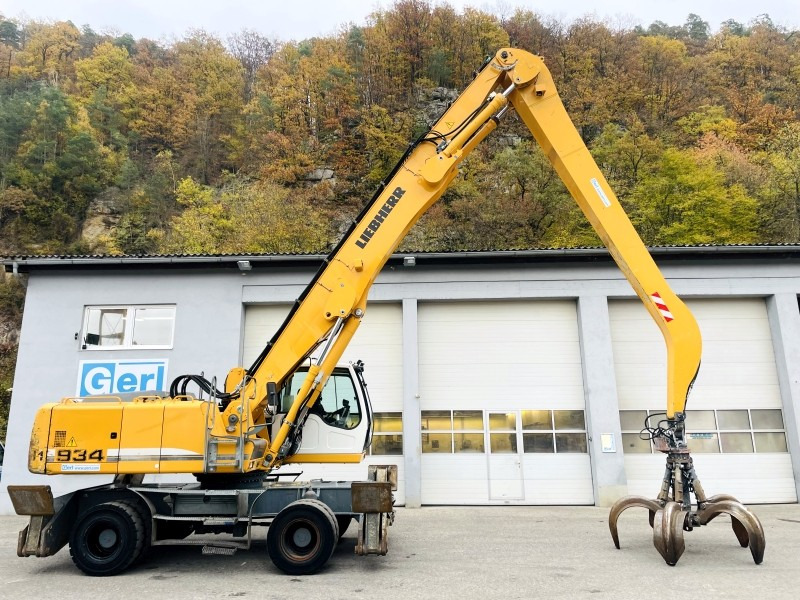 Liebherr A934C (3878) - Pelle de manutention: photos 2 Liebherr A934C (3878) - Pelle de manutention: photos 2