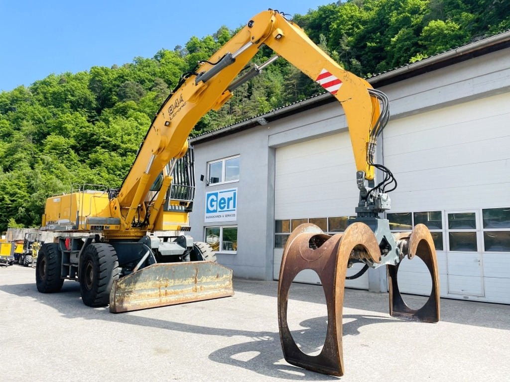 Liebherr A944B HD (3995) - Pelle de manutention: photos 3 Liebherr A944B HD (3995) - Pelle de manutention: photos 3