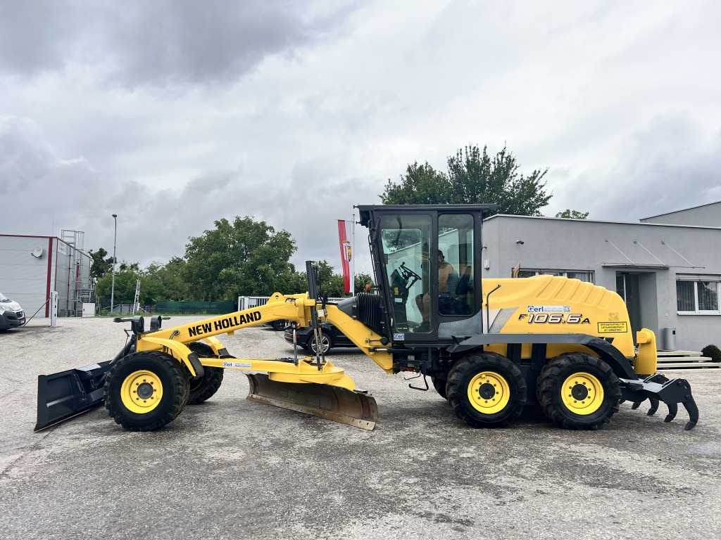 New Holland F 106.6 A (111602) - Niveleuse: photos 1 New Holland F 106.6 A (111602) - Niveleuse: photos 1