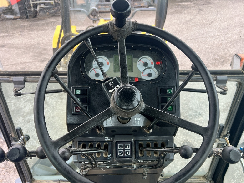 Niveleuse New Holland F 106.6 A (111602): photos 10 Niveleuse New Holland F 106.6 A (111602): photos 10