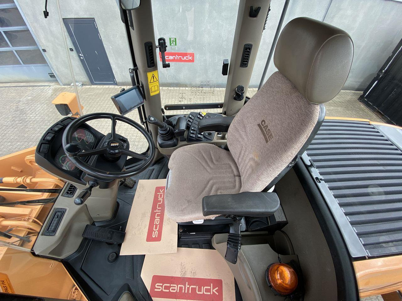 Case 721F - Chargeuse sur pneus: photos 3 Case 721F - Chargeuse sur pneus: photos 3