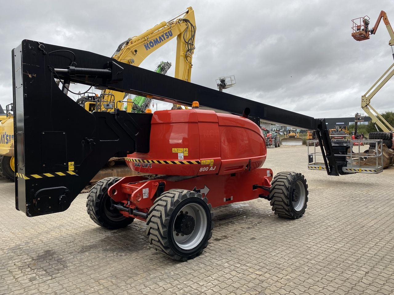 JLG 800AJ - Nacelle articulée: photos 4 JLG 800AJ - Nacelle articulée: photos 4
