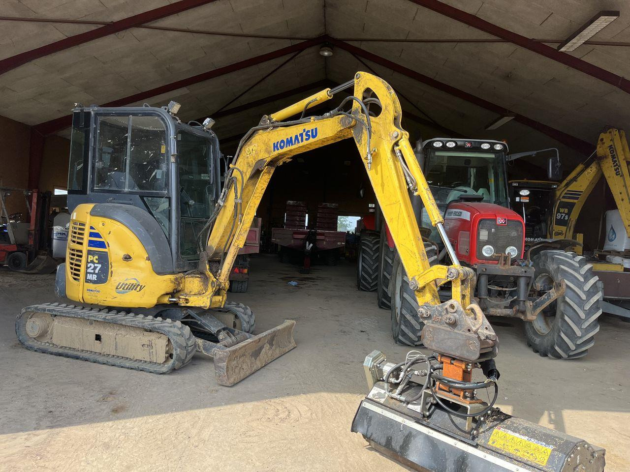 Komatsu PC27MR-2 - Mini pelle: photos 1 Komatsu PC27MR-2 - Mini pelle: photos 1