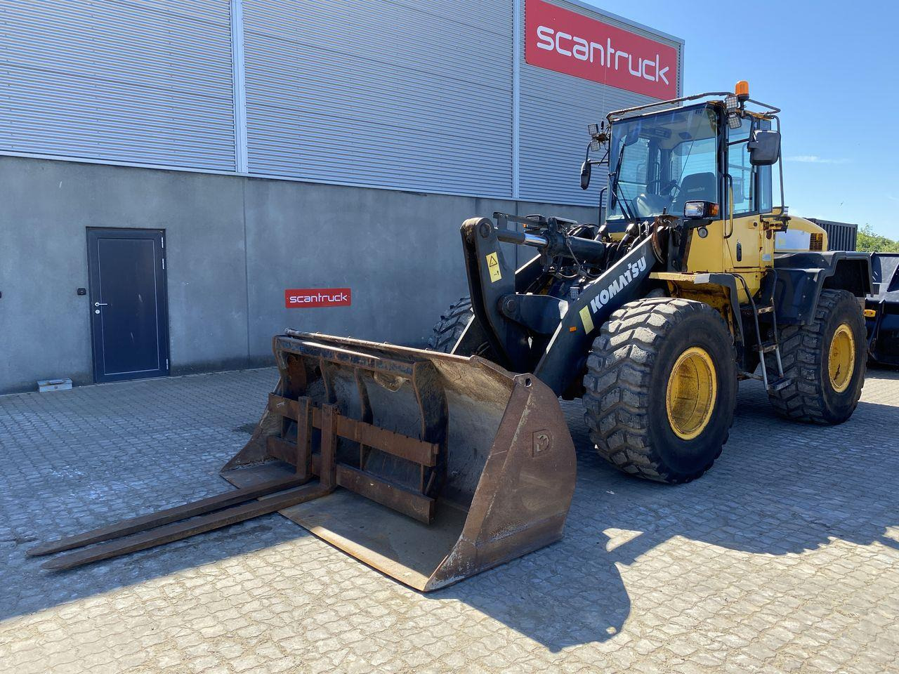 Komatsu WA250PZ-5 - Chargeuse sur pneus: photos 1 Komatsu WA250PZ-5 - Chargeuse sur pneus: photos 1