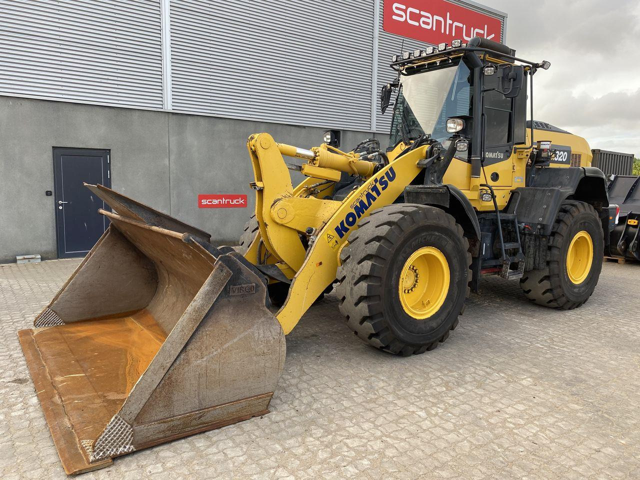 Komatsu WA320-8 - Chargeuse sur pneus: photos 1 Komatsu WA320-8 - Chargeuse sur pneus: photos 1