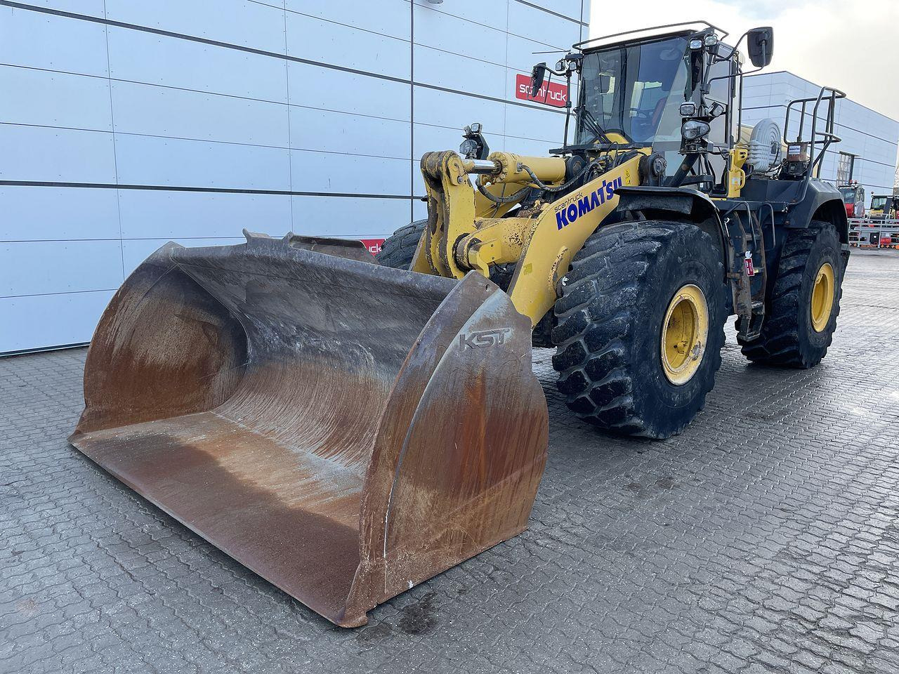 Komatsu WA475-10EO - Chargeuse sur pneus: photos 1 Komatsu WA475-10EO - Chargeuse sur pneus: photos 1