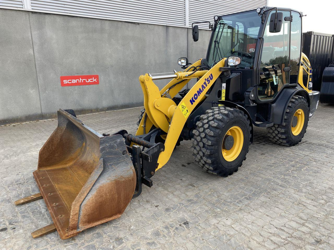 Komatsu WA70M-8EO - Valet de ferme: photos 1 Komatsu WA70M-8EO - Valet de ferme: photos 1