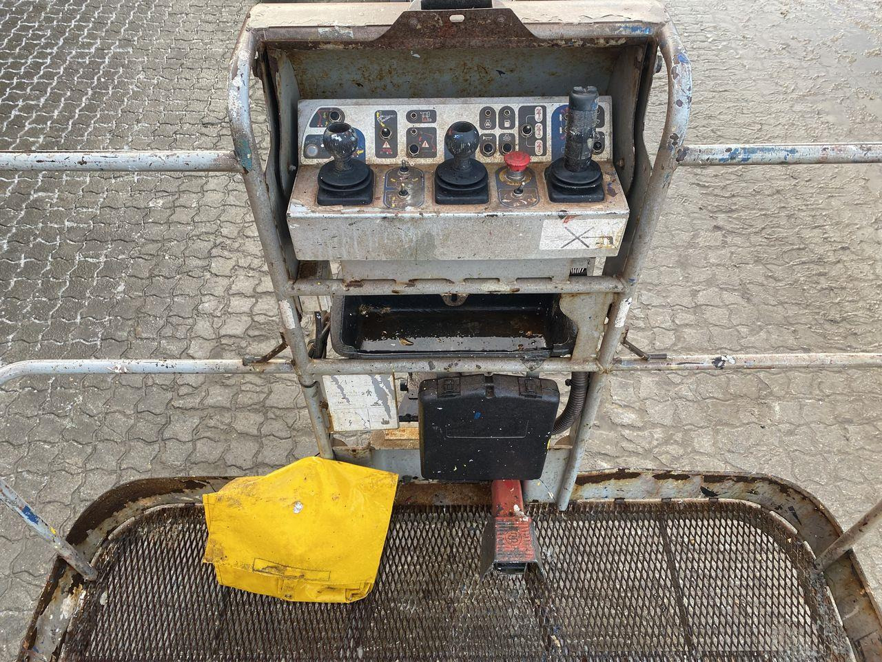 Manitou 180ATJ 2 RC - Nacelle articulée: photos 3 Manitou 180ATJ 2 RC - Nacelle articulée: photos 3