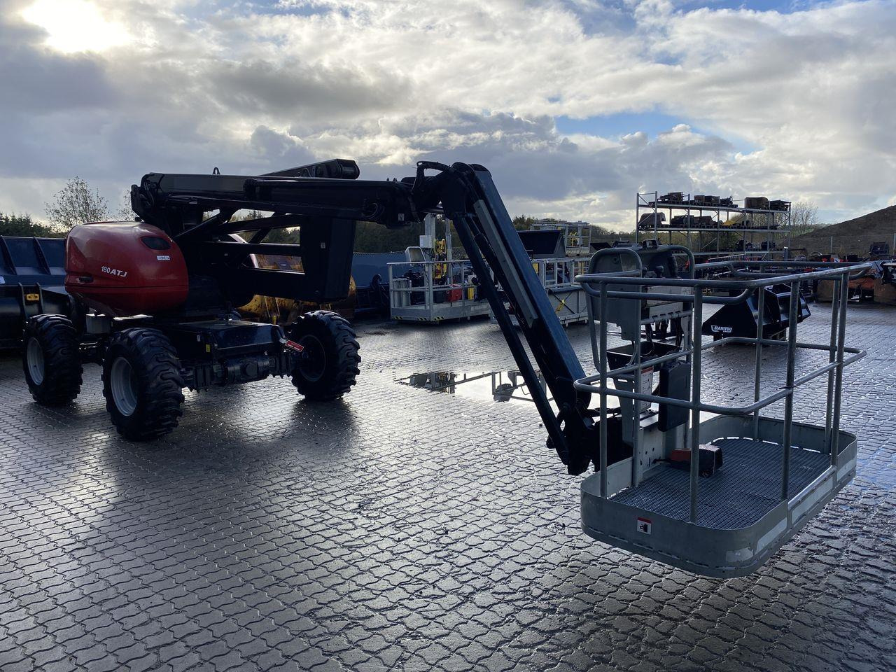 Manitou 180ATJ 2 RC - Nacelle articulée: photos 5 Manitou 180ATJ 2 RC - Nacelle articulée: photos 5