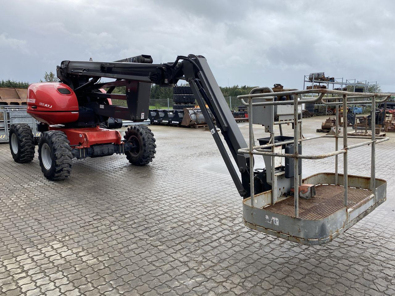 Manitou 180ATJ RC - Nacelle articulée: photos 5 Manitou 180ATJ RC - Nacelle articulée: photos 5