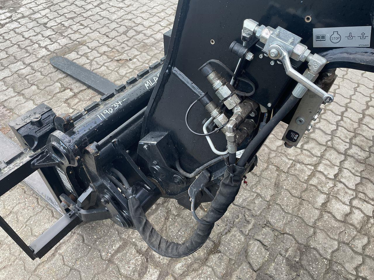 Chariot télescopique Manitou MLA-T533-145V+ Elite ST5: photos 9