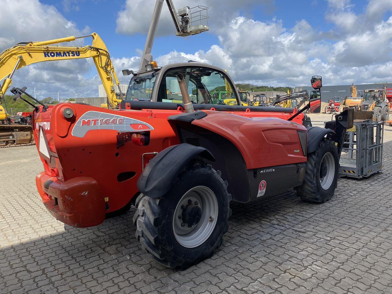 Manitou MT1440A ST3B - Chariot télescopique: photos 4 Manitou MT1440A ST3B - Chariot télescopique: photos 4