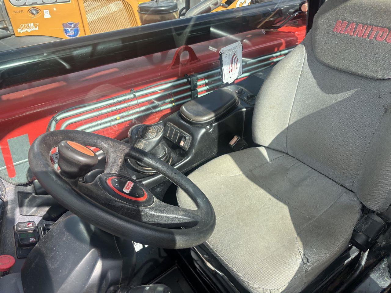 Manitou MT933 EASY COMFORT - Chariot télescopique: photos 3 Manitou MT933 EASY COMFORT - Chariot télescopique: photos 3