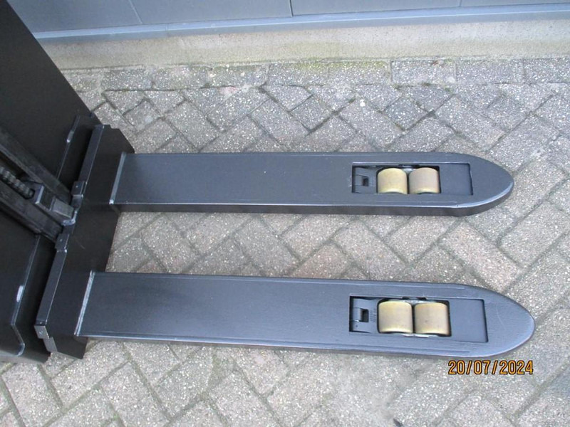 BT SWE 080L - Gerbeur: photos 4 BT SWE 080L - Gerbeur: photos 4