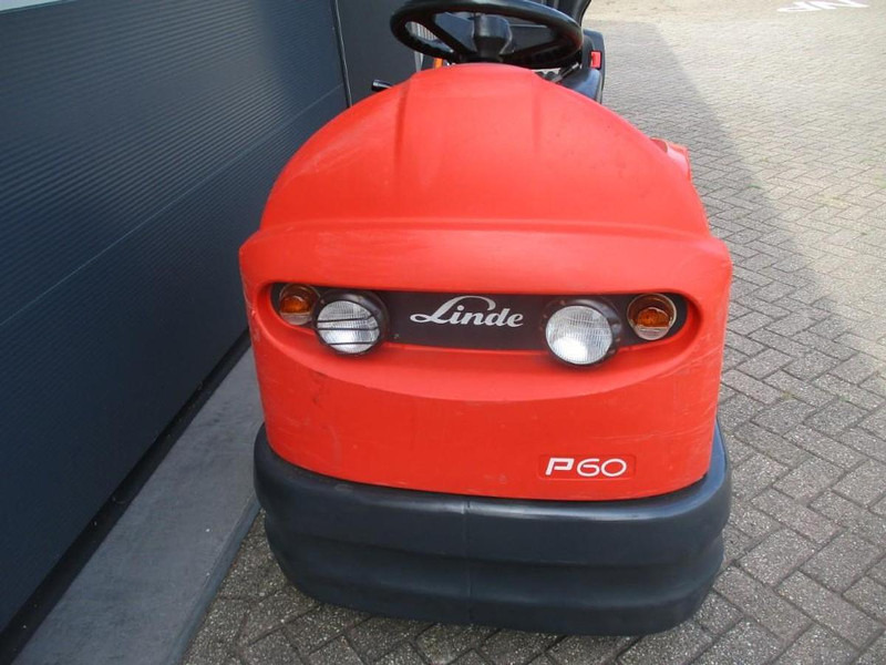 Linde P 60 - Chariot tracteur: photos 5 Linde P 60 - Chariot tracteur: photos 5