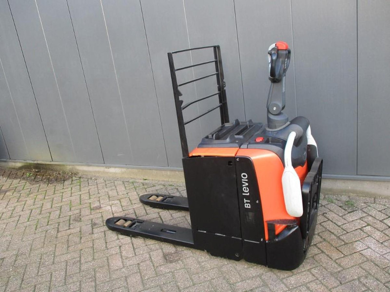 Toyota LPE250 - Transpalette: photos 3 Toyota LPE250 - Transpalette: photos 3