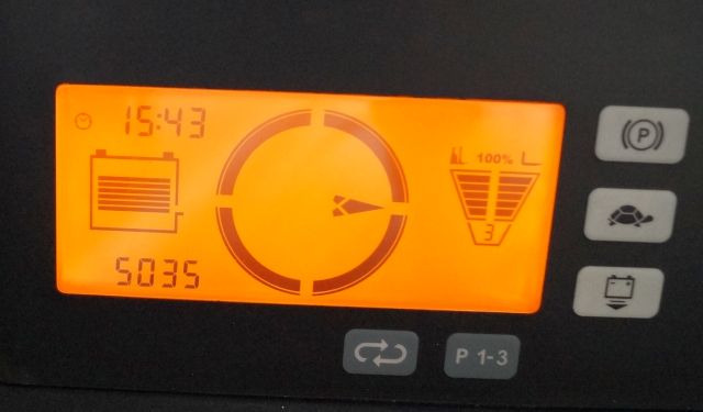 Jungheinrich ETV214 - Chariot à mât rétractable: photos 4 Jungheinrich ETV214 - Chariot à mât rétractable: photos 4