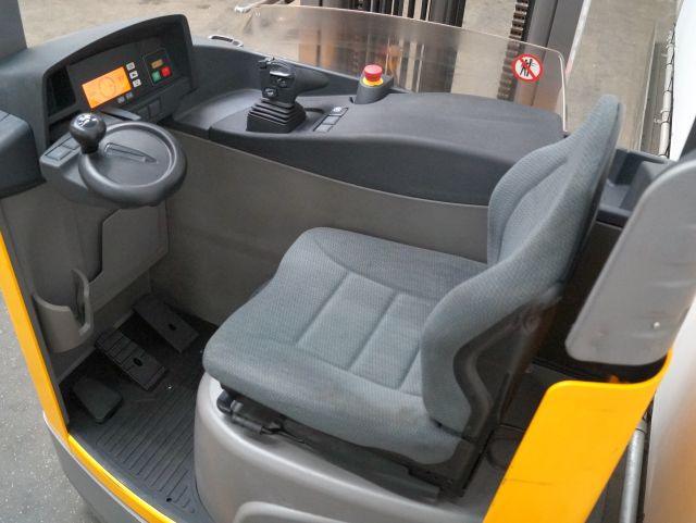 Jungheinrich ETV216 - Chariot à mât rétractable: photos 3 Jungheinrich ETV216 - Chariot à mât rétractable: photos 3