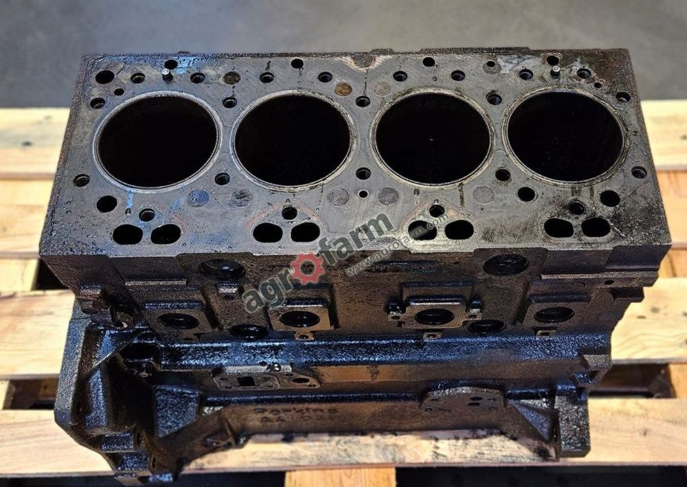 Blok silnika Case MX90C, CX70, CX80, CX90, MX100C. - Moteur pour Camion: photos 2 Blok silnika Case MX90C, CX70, CX80, CX90, MX100C. - Moteur pour Camion: photos 2