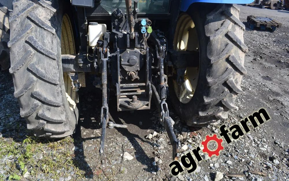 New Holland T5050 skrzynia silnik most obudowa piasta blok zawór - Boîte de vitesse pour Machine agricole: photos 2 New Holland T5050 skrzynia silnik most obudowa piasta blok zawór - Boîte de vitesse pour Machine agricole: photos 2
