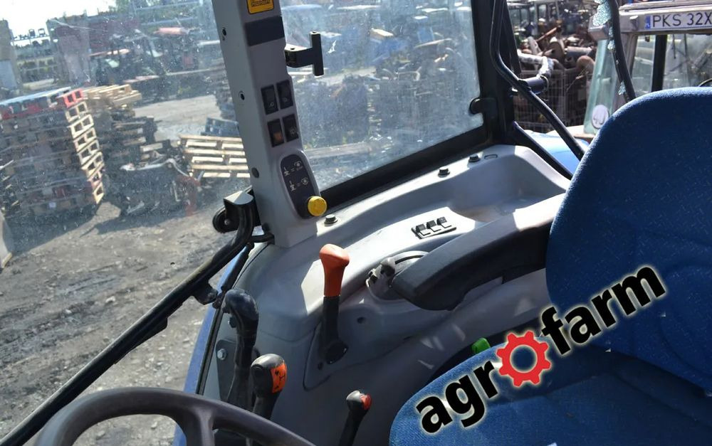New Holland T5050 skrzynia silnik most obudowa piasta blok zawór - Boîte de vitesse pour Machine agricole: photos 5 New Holland T5050 skrzynia silnik most obudowa piasta blok zawór - Boîte de vitesse pour Machine agricole: photos 5