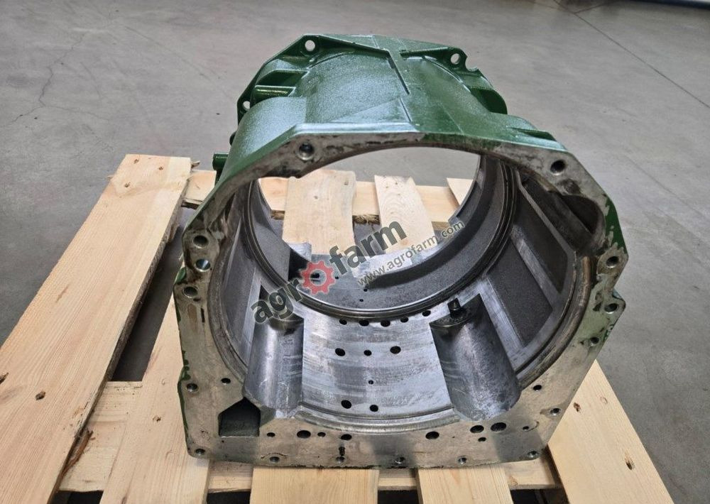 Obudowa skrzyni biegów John Deere 6410, 6900, 6800 - Boîte de vitesse: photos 3 Obudowa skrzyni biegów John Deere 6410, 6900, 6800 - Boîte de vitesse: photos 3