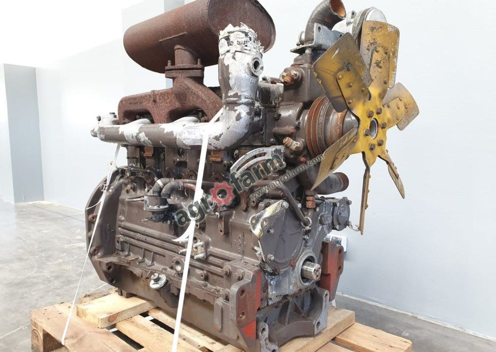SILNIK MASSEY FERGUSON 3090 PERKINS A6.354-4 - Moteur pour Camion: photos 1 SILNIK MASSEY FERGUSON 3090 PERKINS A6.354-4 - Moteur pour Camion: photos 1