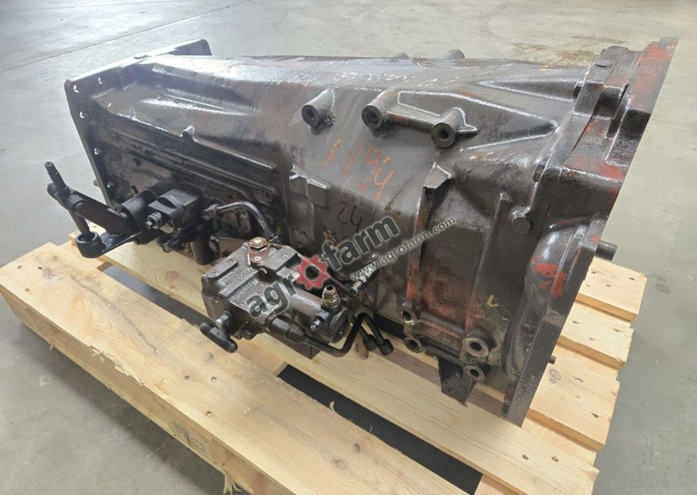 Skrzynia biegów Massey Ferguson 6180, Dynashift - Boîte de vitesse: photos 4 Skrzynia biegów Massey Ferguson 6180, Dynashift - Boîte de vitesse: photos 4