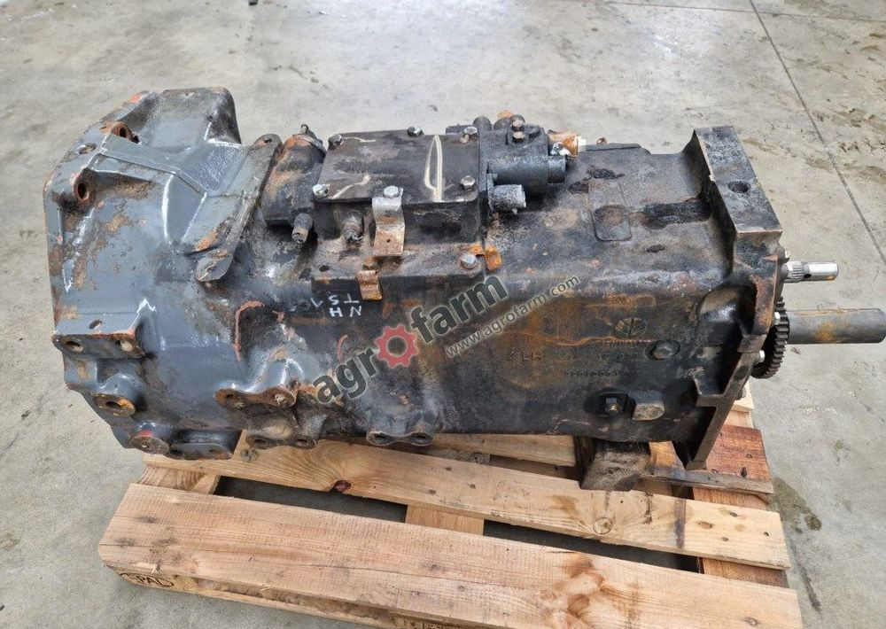 Skrzynia biegów New Holland TS100 - Boîte de vitesse: photos 2 Skrzynia biegów New Holland TS100 - Boîte de vitesse: photos 2