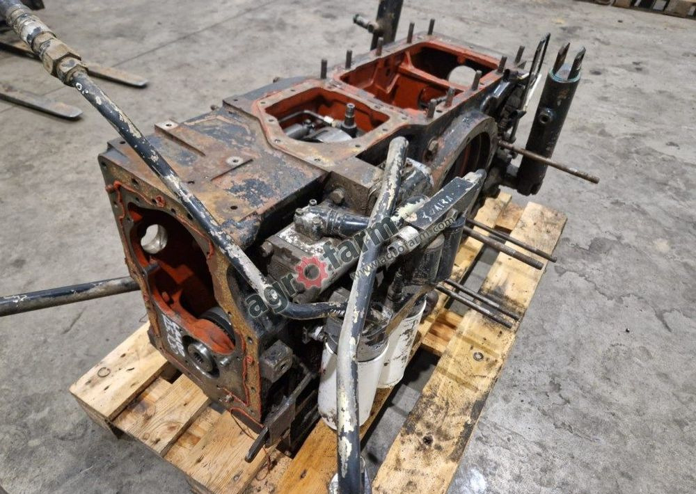 Tylny most Lamborghini R5.130 - Boîte de vitesse: photos 1 Tylny most Lamborghini R5.130 - Boîte de vitesse: photos 1