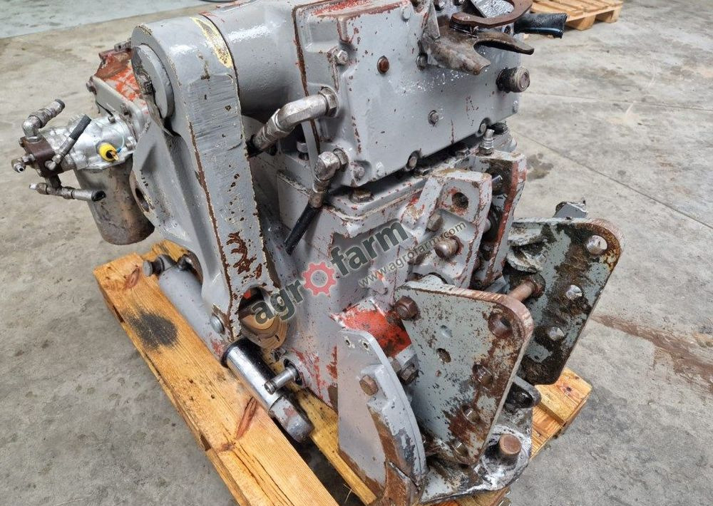 Tylny most Massey Ferguson 2640 - Transmission: photos 1 Tylny most Massey Ferguson 2640 - Transmission: photos 1