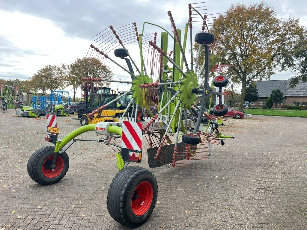 Claas liner 2900 - Faneuse: photos 5 Claas liner 2900 - Faneuse: photos 5