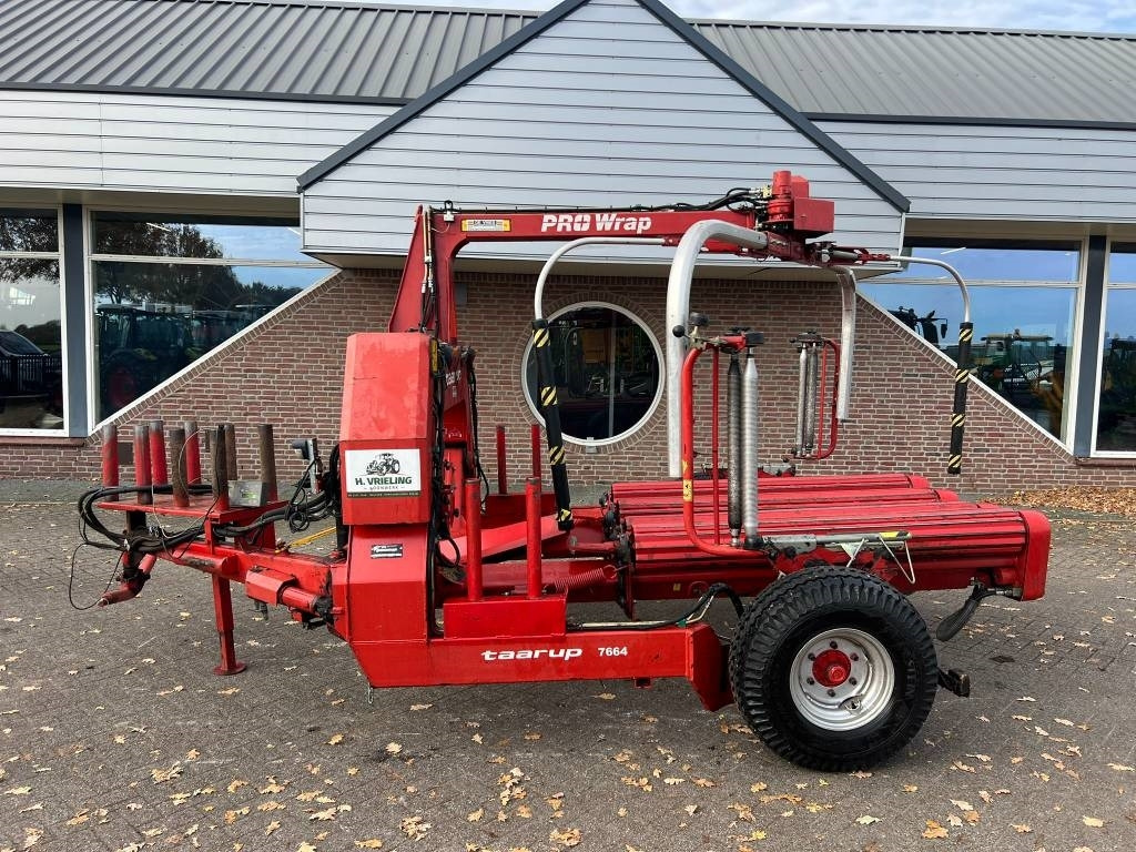 Kverneland Taarup 7664 - Enrubanneuse: photos 2 Kverneland Taarup 7664 - Enrubanneuse: photos 2
