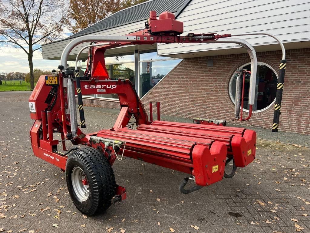 Kverneland Taarup 7664 - Enrubanneuse: photos 3 Kverneland Taarup 7664 - Enrubanneuse: photos 3