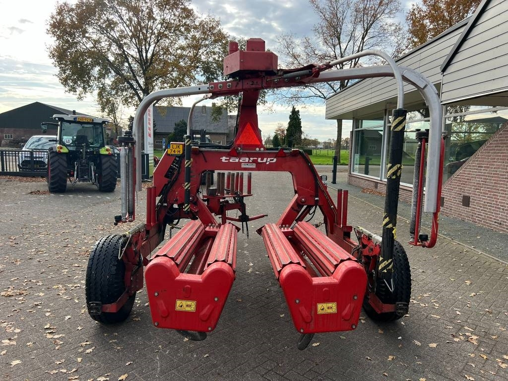 Kverneland Taarup 7664 - Enrubanneuse: photos 4 Kverneland Taarup 7664 - Enrubanneuse: photos 4