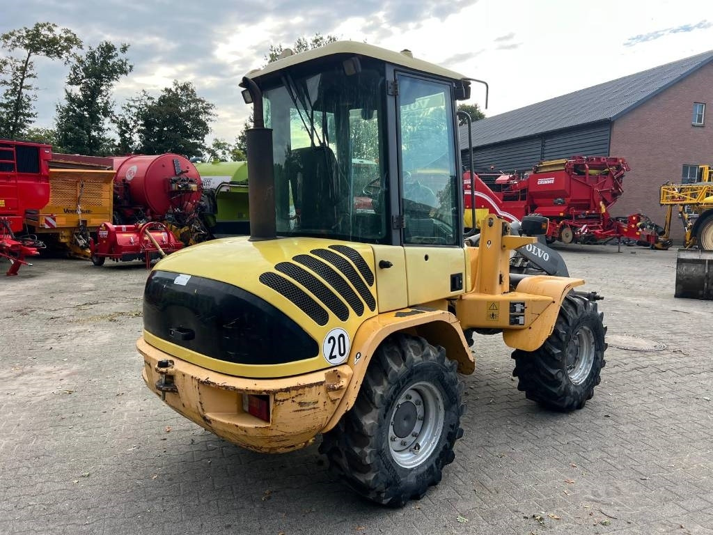 Volvo L 30 B - Chargeuse sur pneus: photos 5 Volvo L 30 B - Chargeuse sur pneus: photos 5