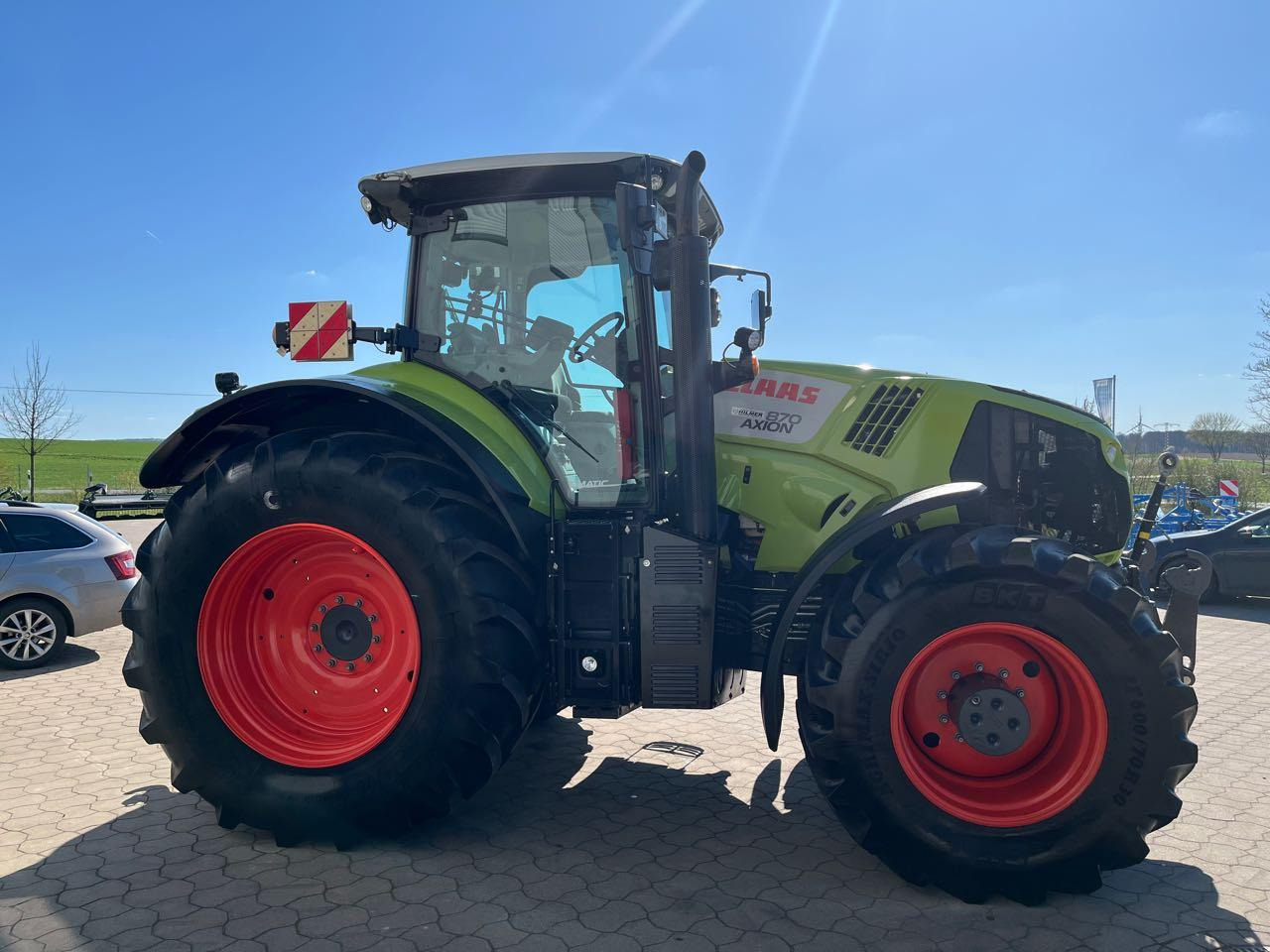 CLAAS Axion 870 C-Matic - Tracteur agricole: photos 3 CLAAS Axion 870 C-Matic - Tracteur agricole: photos 3
