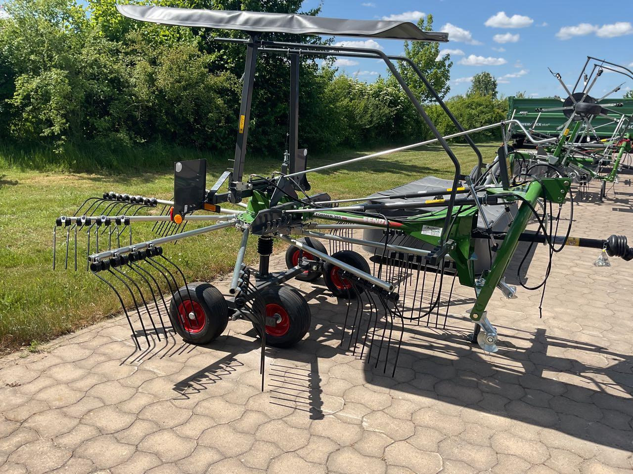 Fendt Former 391 DN - Faneuse: photos 2 Fendt Former 391 DN - Faneuse: photos 2
