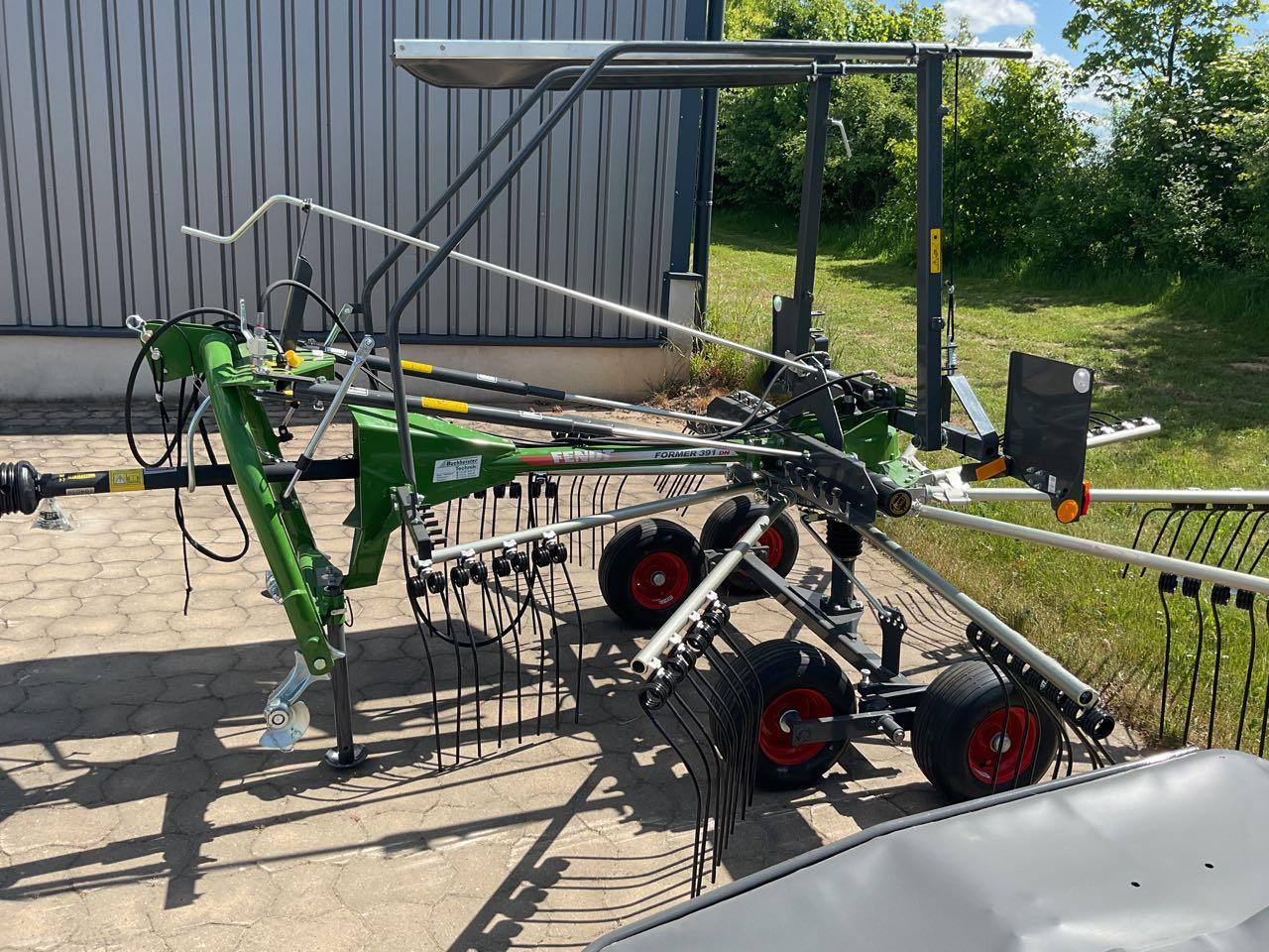 Fendt Former 391 DN - Faneuse: photos 1 Fendt Former 391 DN - Faneuse: photos 1