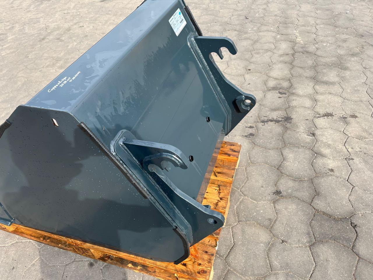 Schäffer Universalschaufel 90 - Godet pour chargeur: photos 5 Schäffer Universalschaufel 90 - Godet pour chargeur: photos 5