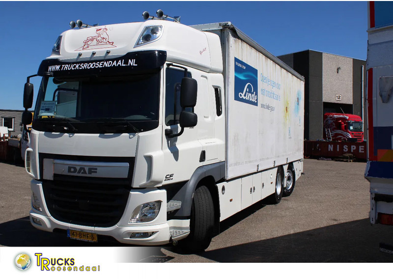DAF CF 330 + EURO 6 + 6X2 STEERING - Camion à rideaux coulissants: photos 1 DAF CF 330 + EURO 6 + 6X2 STEERING - Camion à rideaux coulissants: photos 1