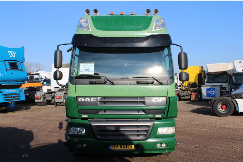 DAF CF 85.460 8X4 + 30 TON VDL hook + euro 5 - Camion ampliroll: photos 2 DAF CF 85.460 8X4 + 30 TON VDL hook + euro 5 - Camion ampliroll: photos 2