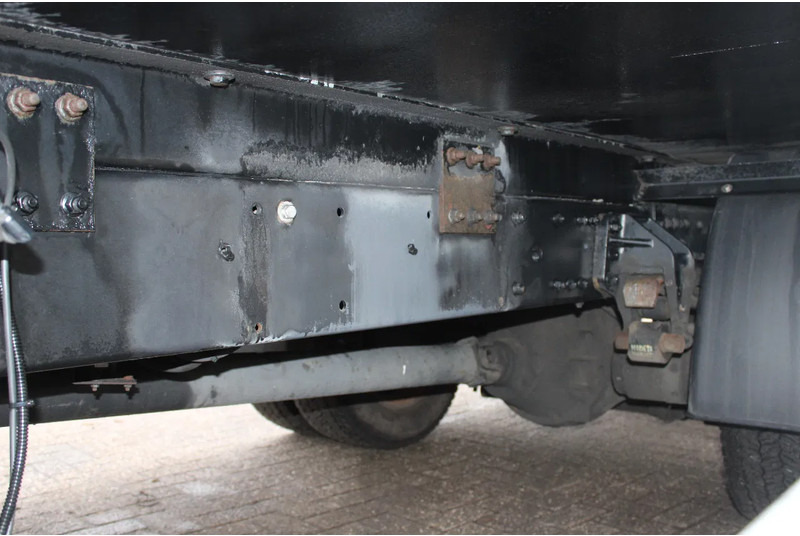 Camion frigorifique DAF LF 210 + EURO 6 + LIFT: photos 11