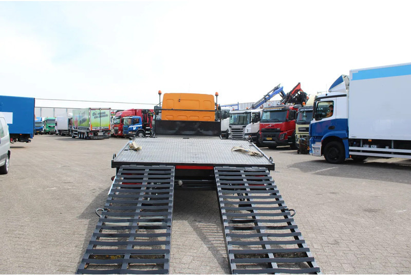 DAF LF 55.220 + HYDROLIC RAMPS + MANUAL - Camion porte-voitures: photos 4 DAF LF 55.220 + HYDROLIC RAMPS + MANUAL - Camion porte-voitures: photos 4
