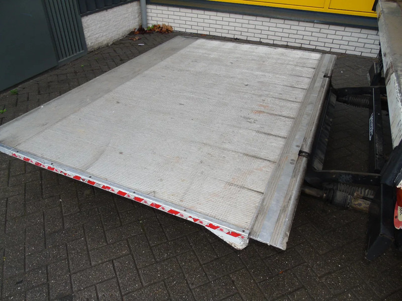 Camion fourgon Iveco Eurocargo 80E18 + 3 SEATS: photos 18 Camion fourgon Iveco Eurocargo 80E18 + 3 SEATS: photos 18