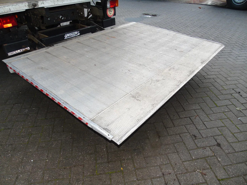 Camion fourgon Iveco Eurocargo 80E18 + 3 SEATS: photos 19 Camion fourgon Iveco Eurocargo 80E18 + 3 SEATS: photos 19