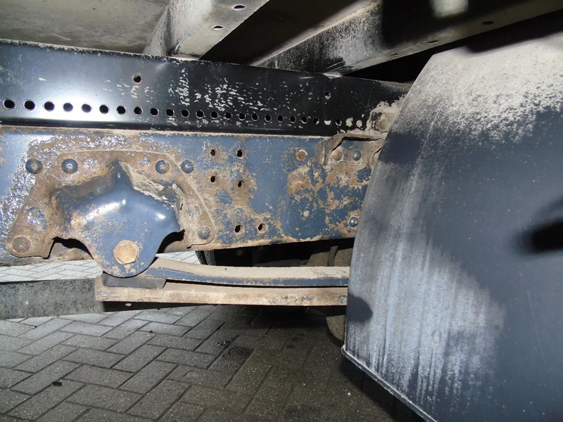 Camion fourgon Iveco Eurocargo 80E18 + 3 SEATS: photos 16 Camion fourgon Iveco Eurocargo 80E18 + 3 SEATS: photos 16