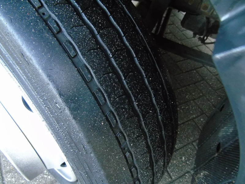 Camion fourgon Iveco Eurocargo 80E18 + 3 SEATS: photos 12 Camion fourgon Iveco Eurocargo 80E18 + 3 SEATS: photos 12