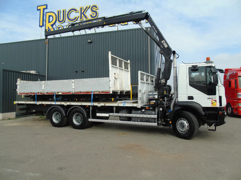Iveco Eurotrakker 360 EEV + HIAB 144B- 2 + 6X4 + REMOTE + SPRING/BIG AXLE + EURO 5 - Camion grue: photos 3 Iveco Eurotrakker 360 EEV + HIAB 144B- 2 + 6X4 + REMOTE + SPRING/BIG AXLE + EURO 5 - Camion grue: photos 3